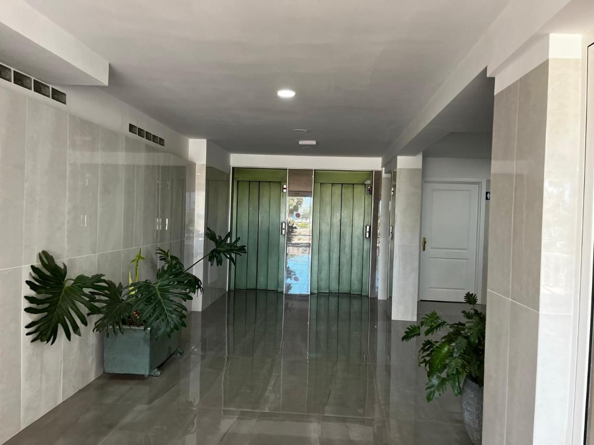 Borinquen Studio Apartment Playa Feñabe Екстериор снимка